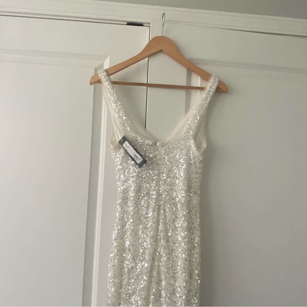 Betsy Adam V-Neck Cutout-Detail Sequinned IvorySilver 4 - Picture 8 of 16
